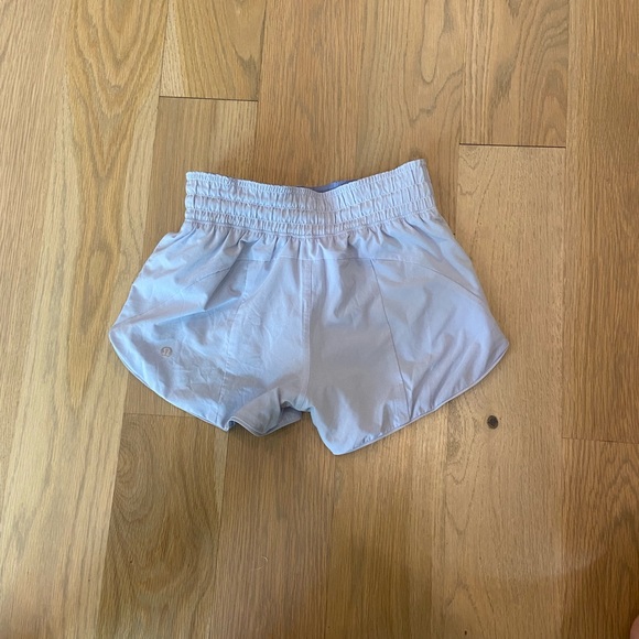 Prettiest blue reversible lululemon tracker shorts - Picture 4 of 4